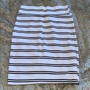 Lularoe white and black pencil skirt
